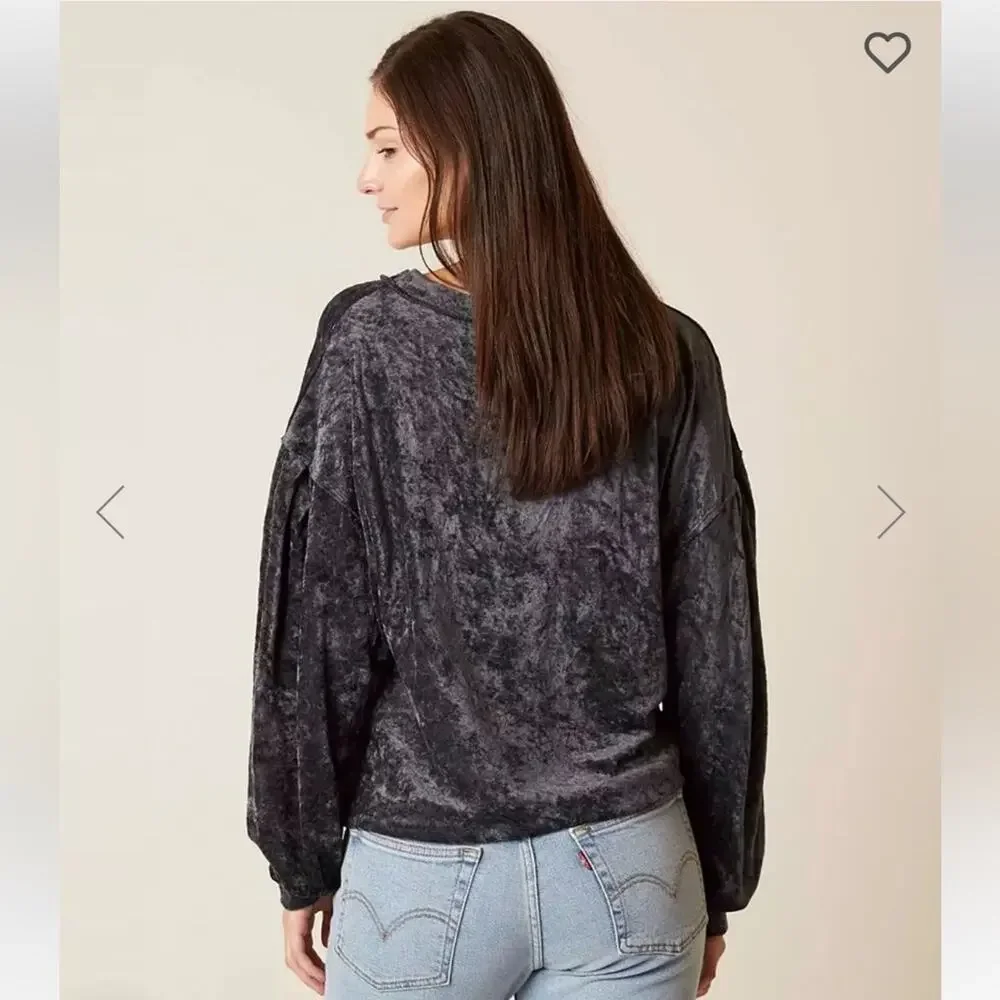 We the Free Crushed Velvet Sweatshirt in Gray - Size XS